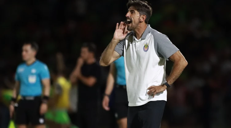 Veljko Paunovic, DT de Chivas, contra Juárez