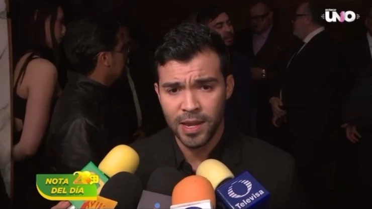 gussy-lau-nunca-filtro-fotos-besandose-angela-aguilar