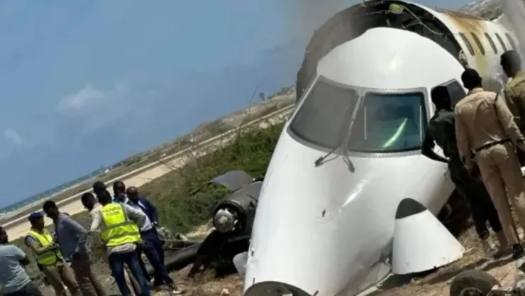 VIDEO Avión aterrizaje emergencia en Somalia