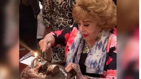 Silvia Pinal es hospitalizada de emergencia tras dar positivo a Covid-19.