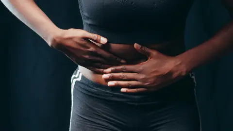 Los masajes pueden disminuir la distensión abdominal
