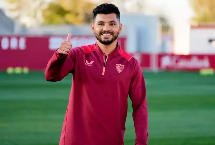 ¿Bateados? Tecatito Corona habla sobre su posible llegada a Chivas