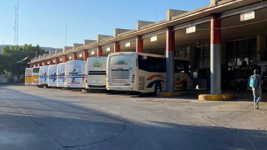 corridas hoy central de tlaquepaque.jpg