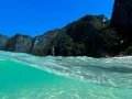 Maya Bay recibía miles de visitantes diarios tras el éxito de la película.
