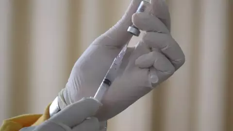 Hombre muere tras aplicarse inyección para agrandar su miembro