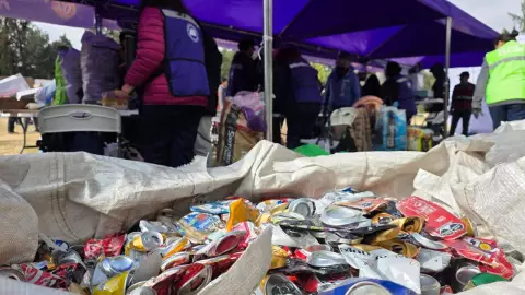 Reciclaje en el Mercado del Trueque.