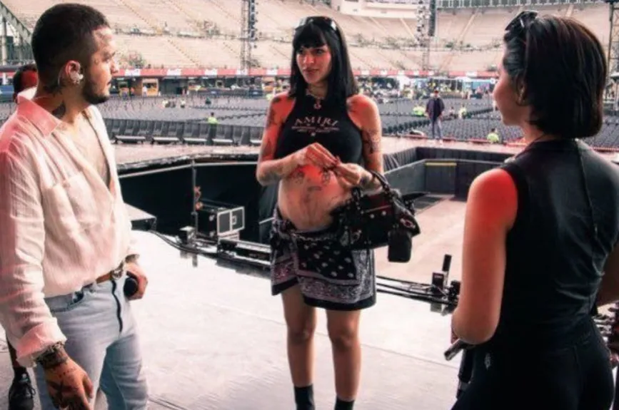 nodal,cazzu y angela.jpg