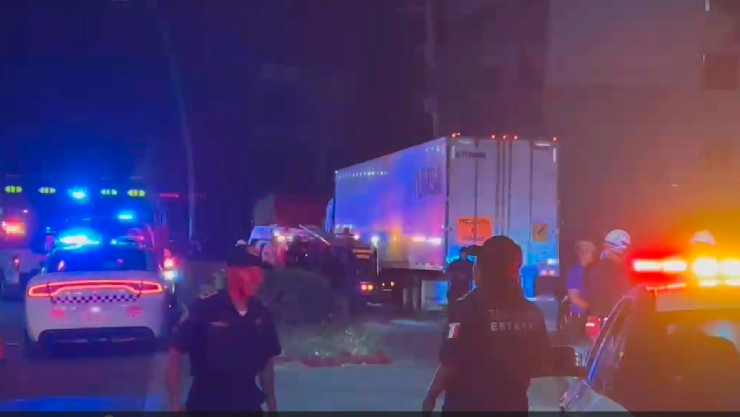 El accidente registrado en la carretera Tuxtla - Chiapa de Corzo de un colectivo contra un tráiler dejó a una menor de 3 años sin vida.