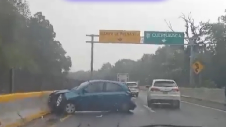 FUERTE accidente provoca el cierre de la México-Cuernavaca.