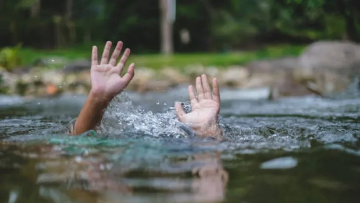 Víctimas murieron atrapadas por la corriente; intentaron rescatar a un hombre en río de Ohio