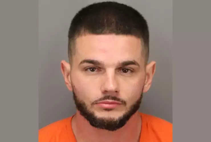 Arrestan a hombre por abusar sexualmente de un perro en público.jpg