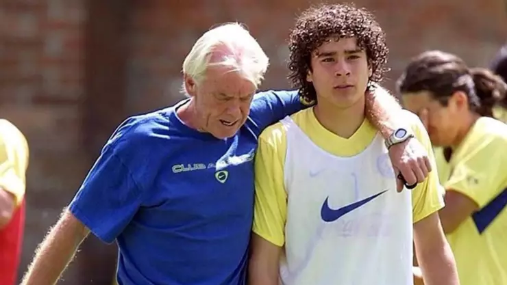 Memo Ochoa despedida Leo Beenhakker