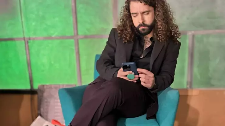 CONFIRMADO_ Javier Ibarreche será uno de los conductores en los Oscar 2025; ¿dónde verl?