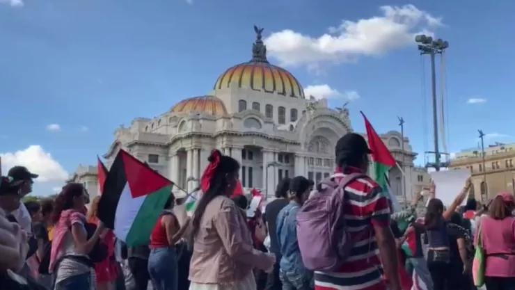 Manifestación por Palestina en Av. Juárez deja policías heridos en el centro de CDMX