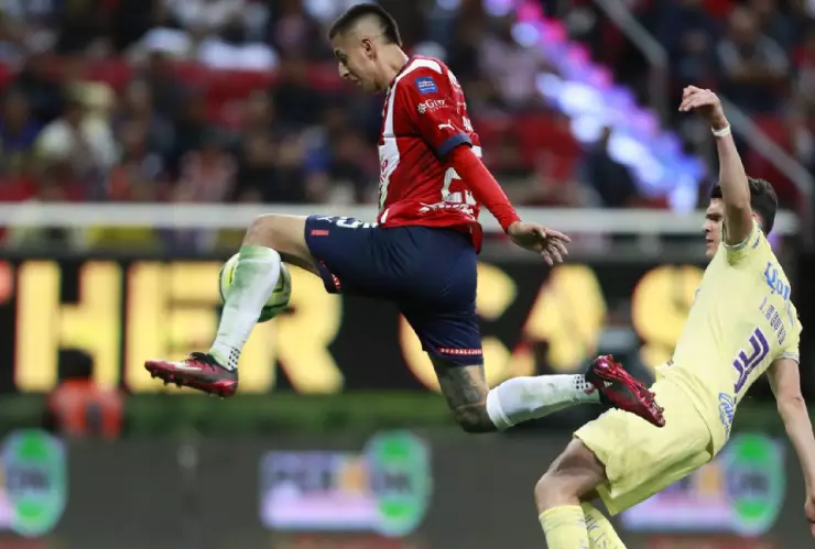 El Piojo Alvarado en el Clásico Nacional | Chivas vs América