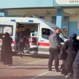 Ataque en secundaria de Estambul, Turquía_ alumna de 15 años entró armada y mató a una compañera fre.jpg