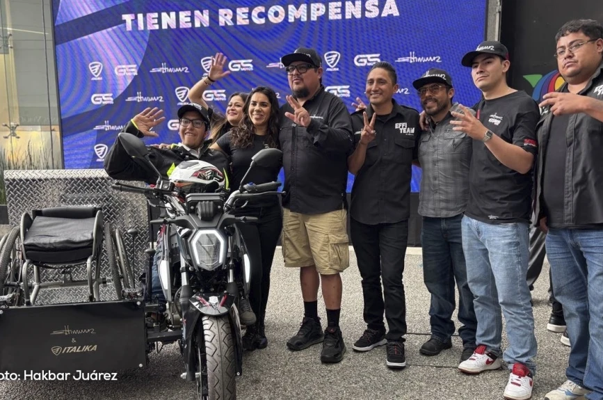 Repartidor en silla de ruedas recibió una nueva motocicleta Italika en TV Azteca
