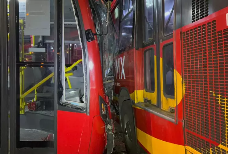 Choca metrob&uacute;s.jpg