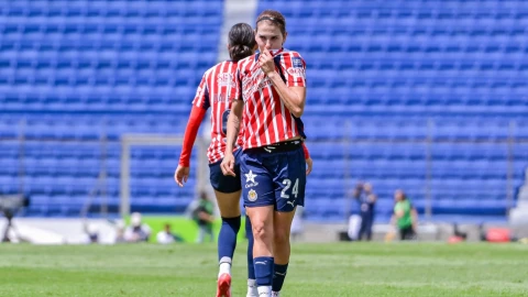 Licha Cervantes renueva con Chivas hasta 2028