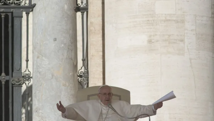 ¿Cuántos santos canonizó el Papa Francisco?