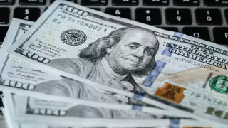 PORTADA precio del dólar hoy 2711.jpg