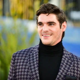 ¿RJ Mitte fue FORZADO a elegir entre su mamá y su prometida? Revelan INQUIETANTES detalles tras la muerte del actor de Breaking Bad