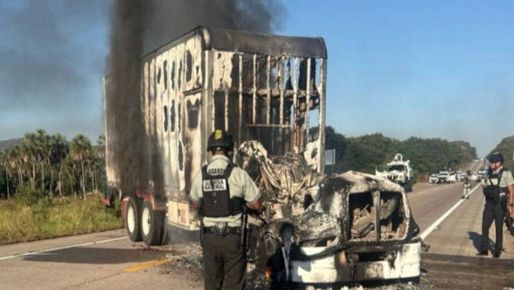 Bloqueo carreteras balaceras Escuinapa Sinaloa HOY: Narcobloqueos, ataques e incendios desatan caos en la Tepic-Mazatlán
