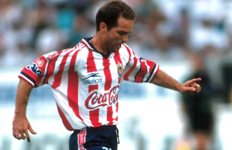 Luis García vistió la playera de Chivas y América