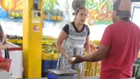 Señora no quiere pagar porque Dios le dijo.jpg