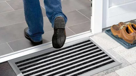 Reemplazo tapete tradicional de casa