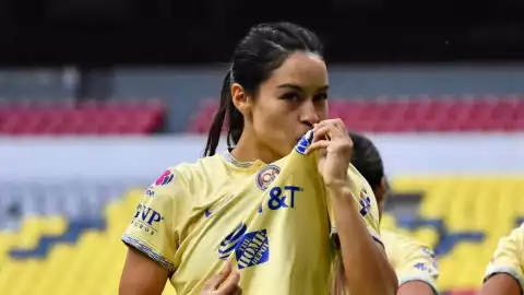 ¡Se despide! Scarlett Camberos confirmó su salida con emotiva carta