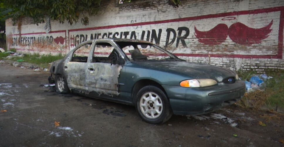 AUTO INCENDIADO 1.jpg