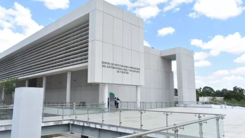 FGE vincula a proceso a hombre por posesión de cannabis.