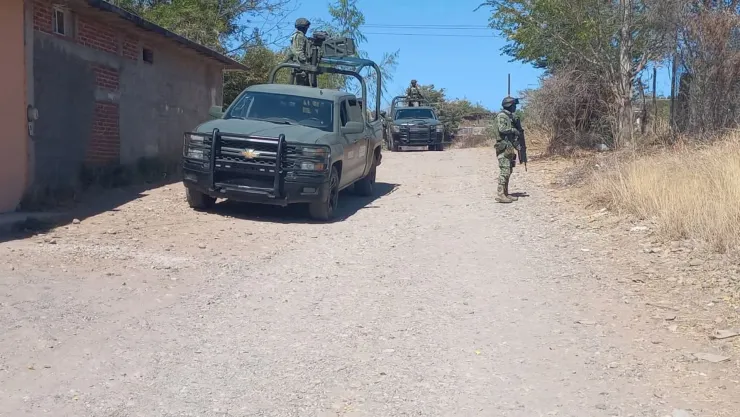 Atacan con explosivos y drones a militares durante un cateo en La Limita de Itaje. .jpg