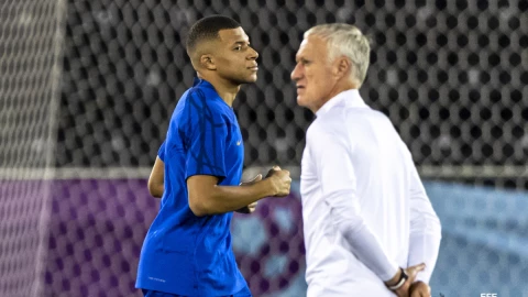 Mbapp&eacute; y Deschamps