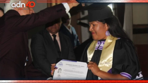 Mujer rarámuri se gradúa como abogada en Chihuahua