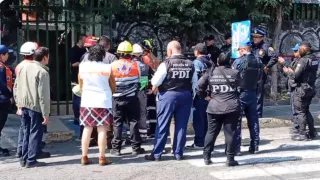 VIDEO | Alerta de bomba al interior de la Escuela de Antropología HOY genera la evacuación de 800 personas