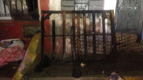 Reportan fuerte incendio en una casa en la colonia Centro, en Mérida