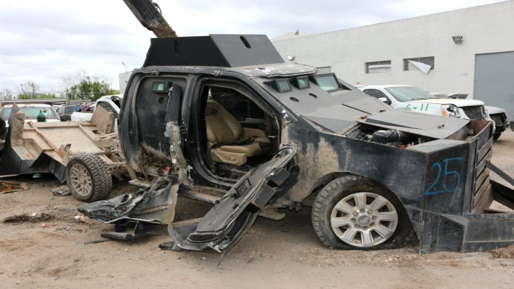 Vehículo tipo “monstruo” decomisado por autoridades en México.