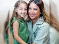 Adamari posa con su hija..jpg
