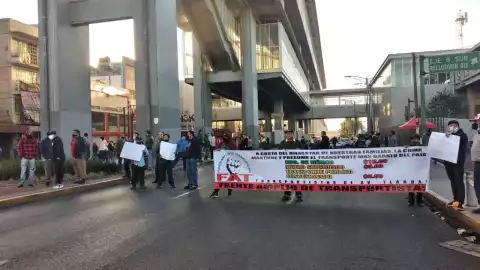 Transportistas realizan bloqueos en varios puntos de la CDMX como Tláhuac y Periférico