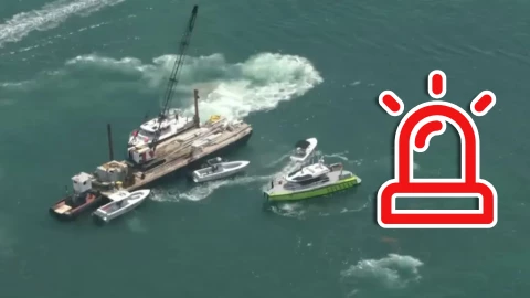 Mueren dos niños y varios más resultan heridos tras hundimiento de velero_ VIDEO.jpg