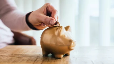 El truco de ahorro de Bill Gates para vivir sin deudas