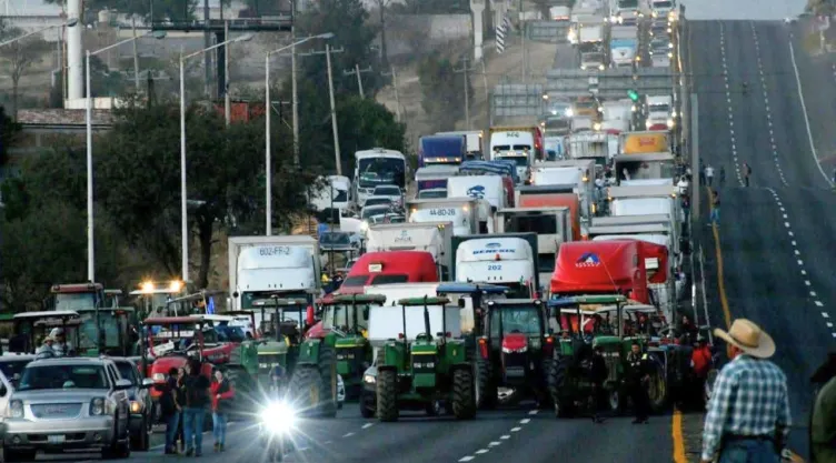 Nuevo paro nacional CDMX 2025 de transportistas y agricultores: ¿Cuándo y dónde serán los bloqueos en carreteras?