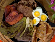 Tacos placeros con salsa de chapulín