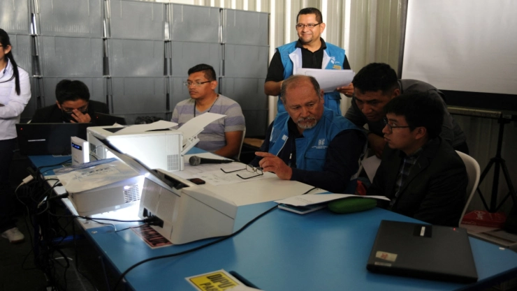 La Organización de Estados Americanos envió una Misión Electoral a Guatemala para observar la revisión de actas de las elecciones presidenciales.