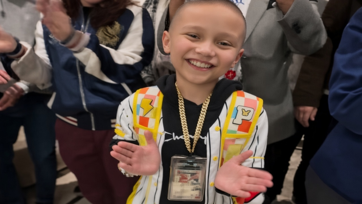 Muere-a-los-12-años-el-influencer-Avery-The-Poke-Kid-tras-cumplir-su-sueño_-¿qué-es-el-pancreatoblas.webp