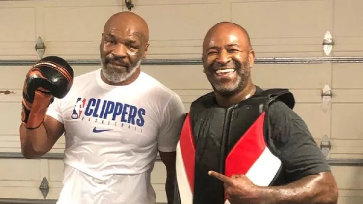Mike Tyson podría regresar al boxeo; ya presume un gran físico.
