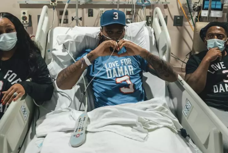 NFL: Damar Hamlin deja el hospital; seguirá su rehabilitación en casa