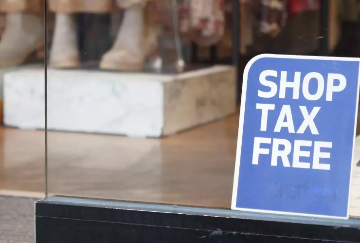 Locales anuncian tax free